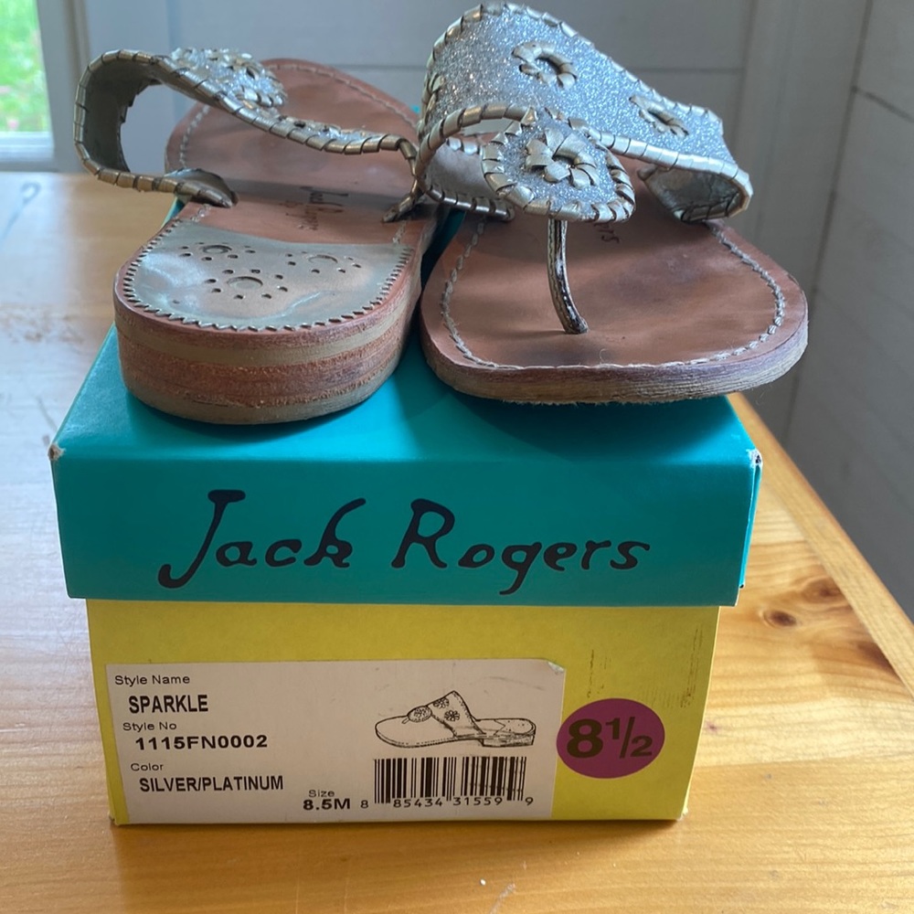 Women’s 8.5 Jack Rogers sandals in silver/platinum
